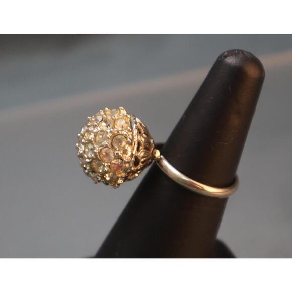 Vintage Rhinestone Ball Ring - Picture 5 of 5